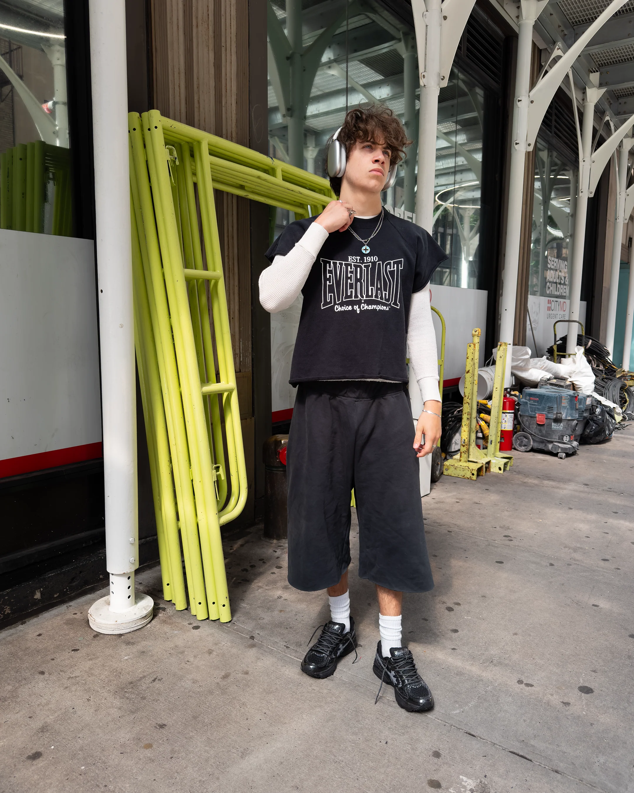 Baggy Sweatshorts Black - Image 5