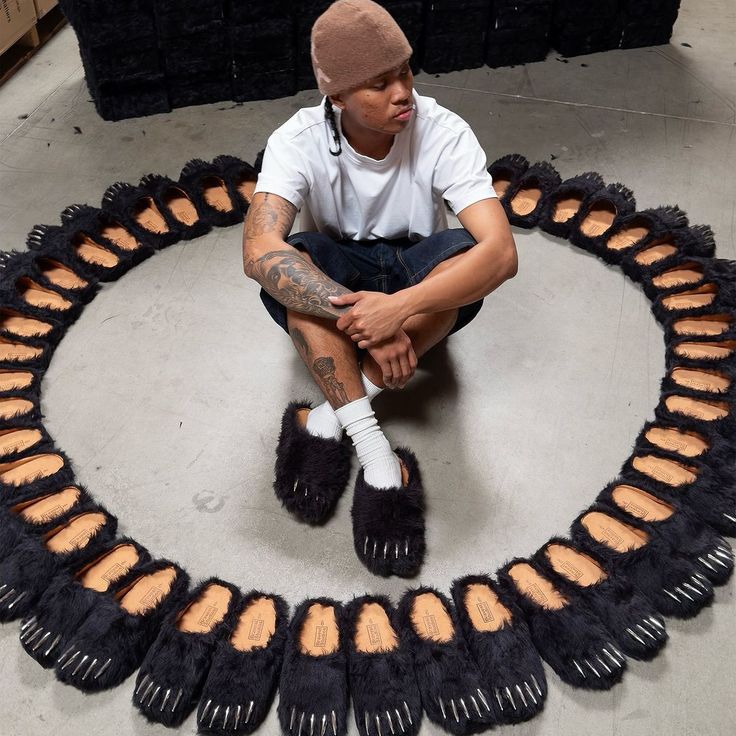 Black Bear Claw Mules - Image 3