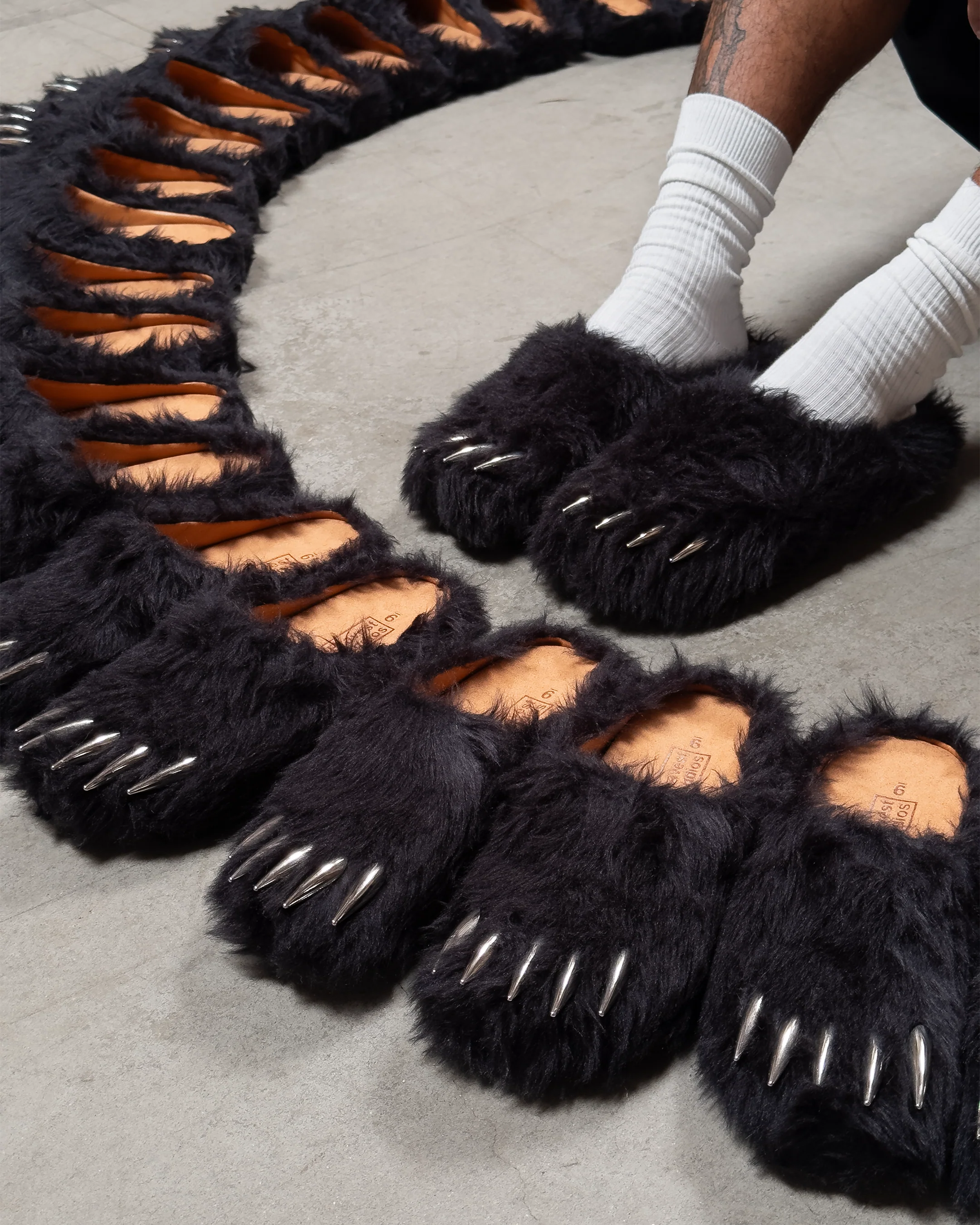 Black Bear Claw Mules - Image 4