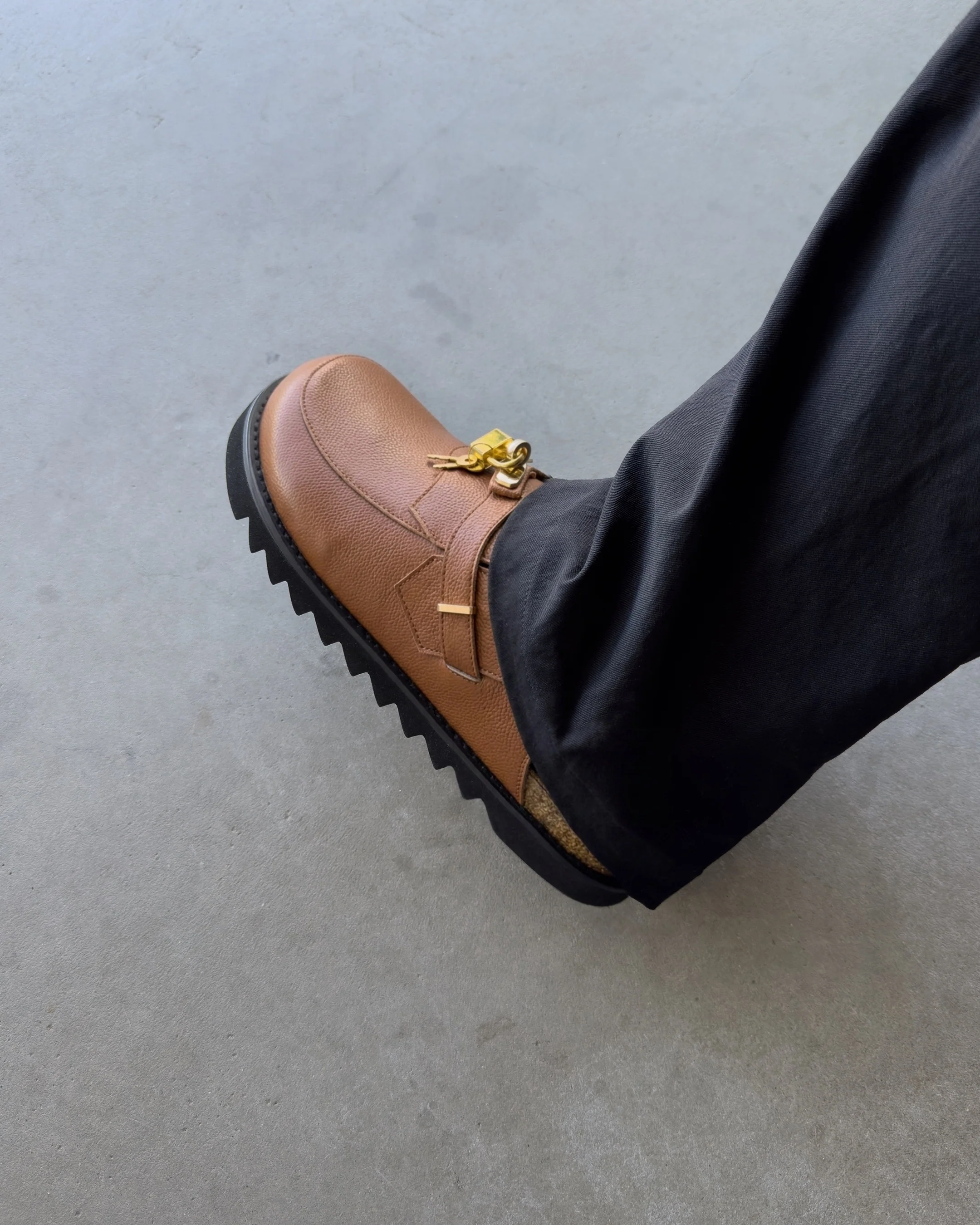 Cognac Bag Clogs - Image 2