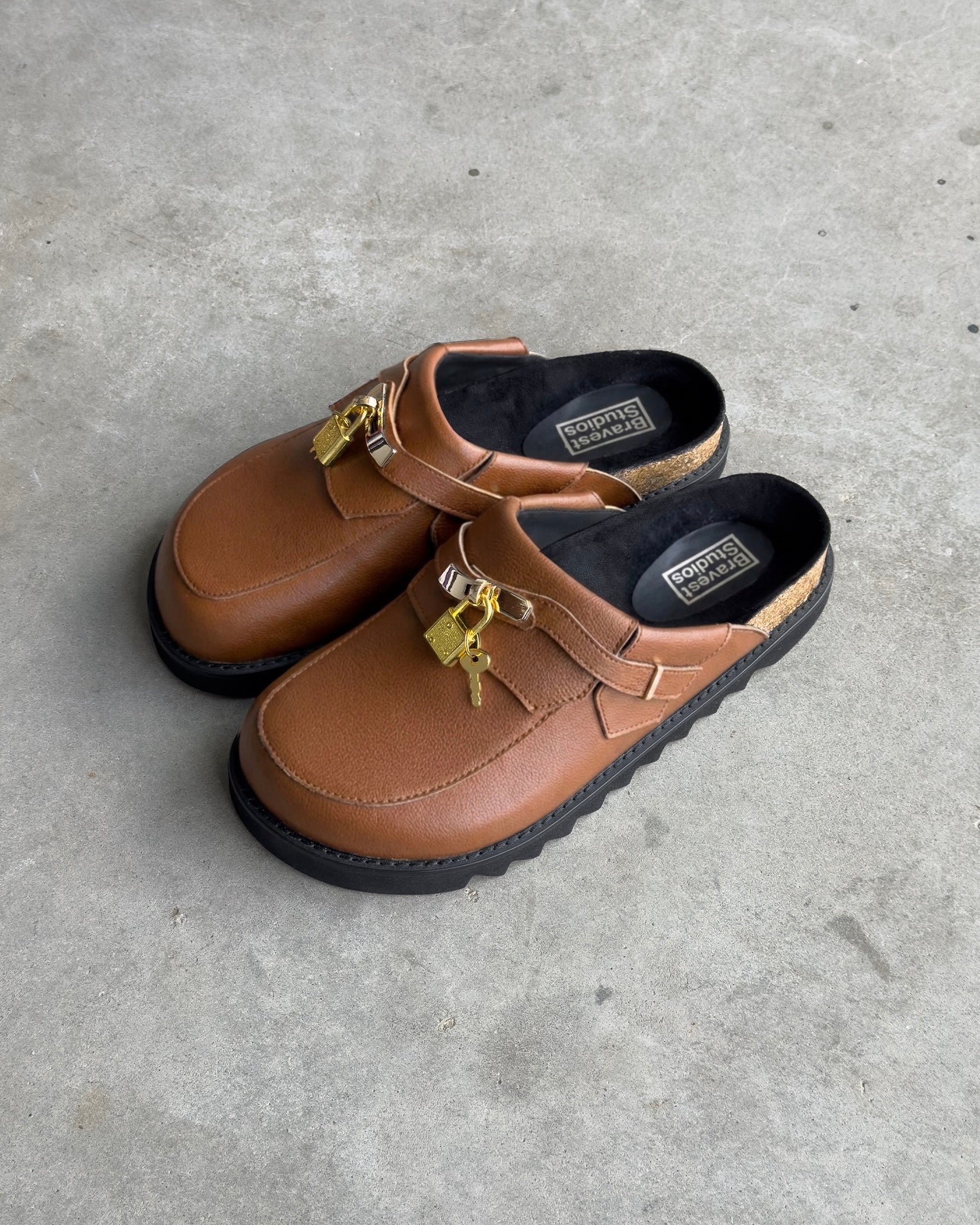 Cognac Bag Clogs - Image 3