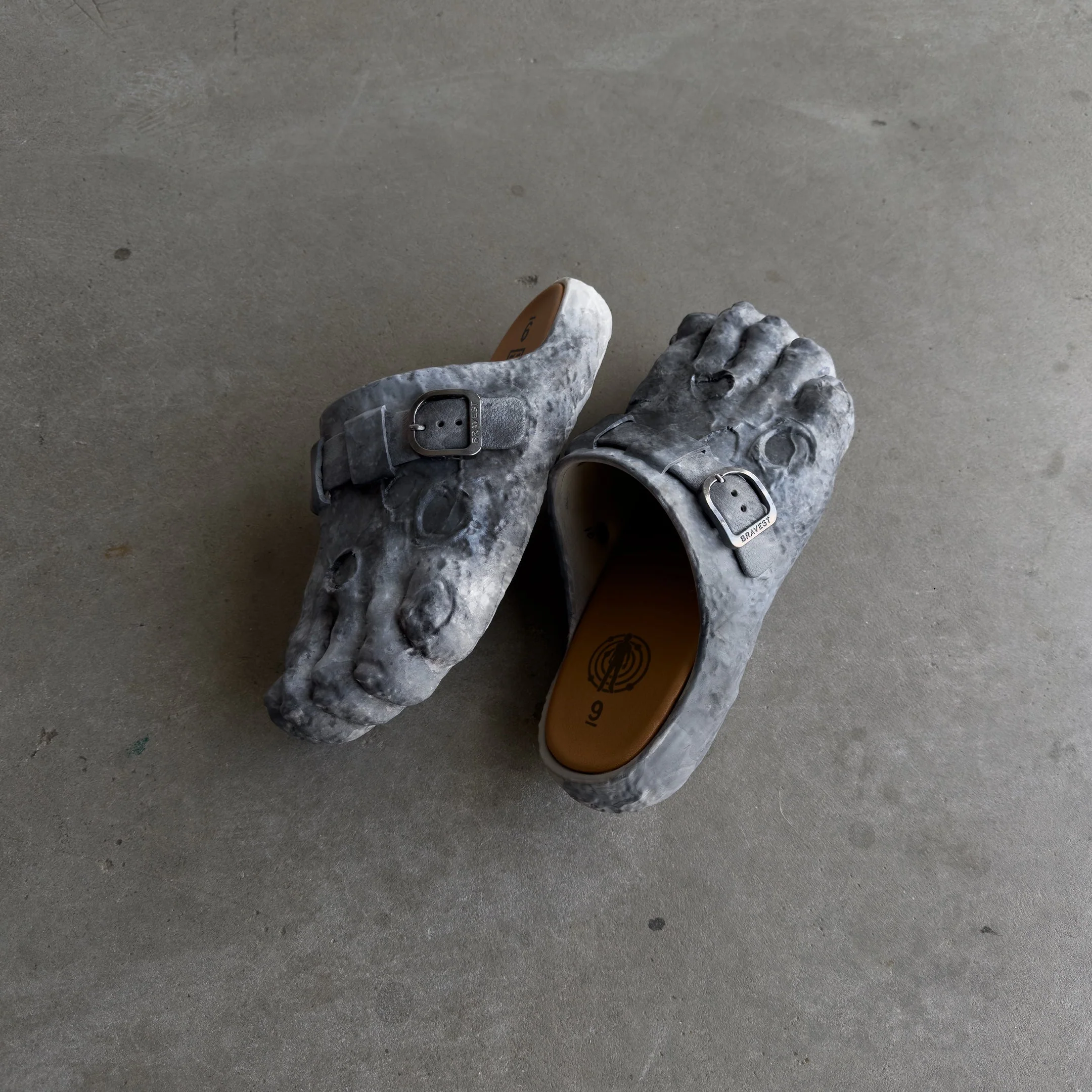 Moon Clogs - Image 4