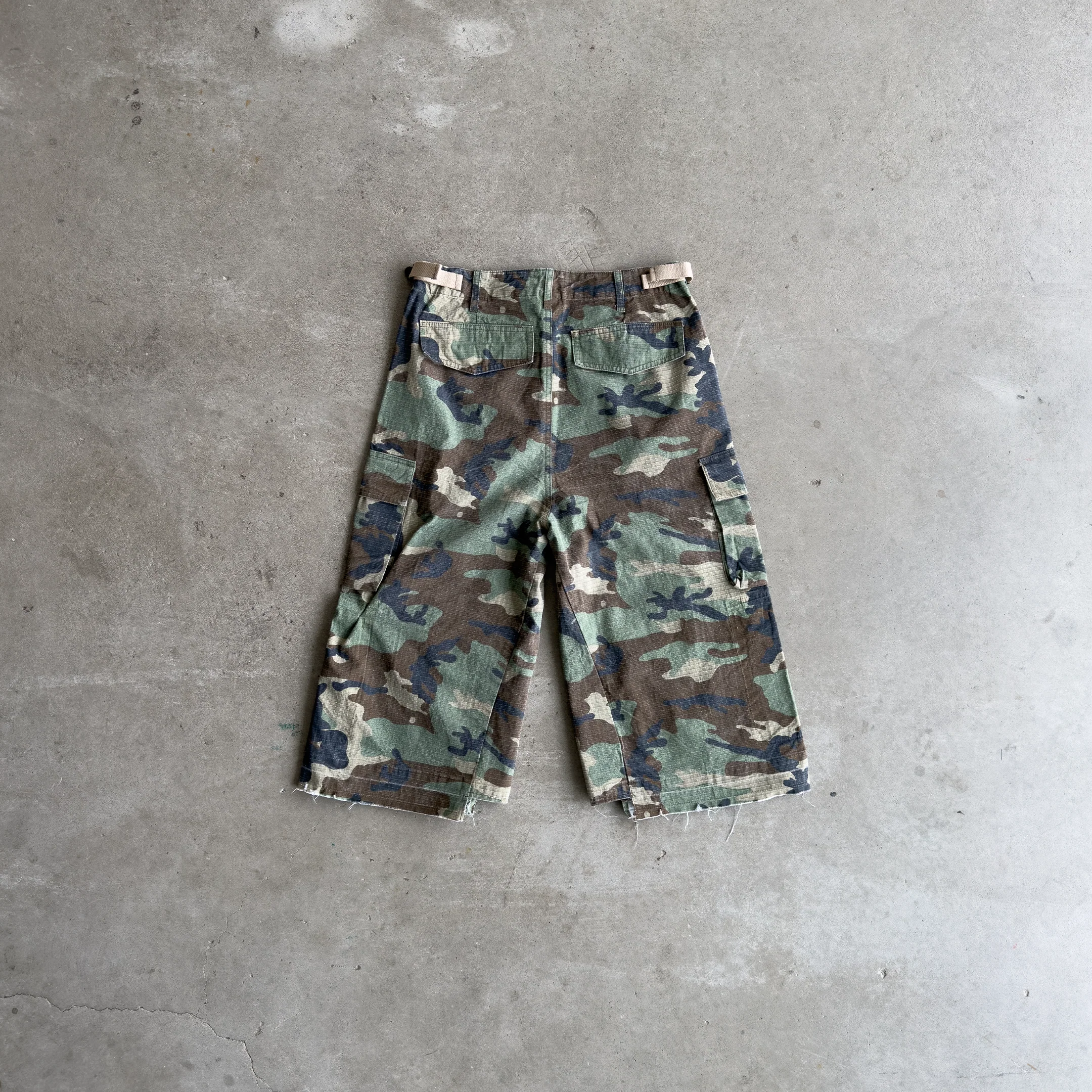 Green Camo Baggy Cargo Shorts - Image 3