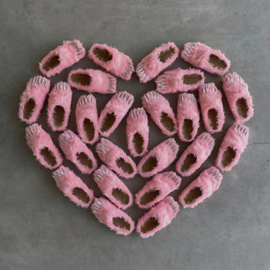 [SOLD OUT] Pink Bear Claw Mules - Image 2