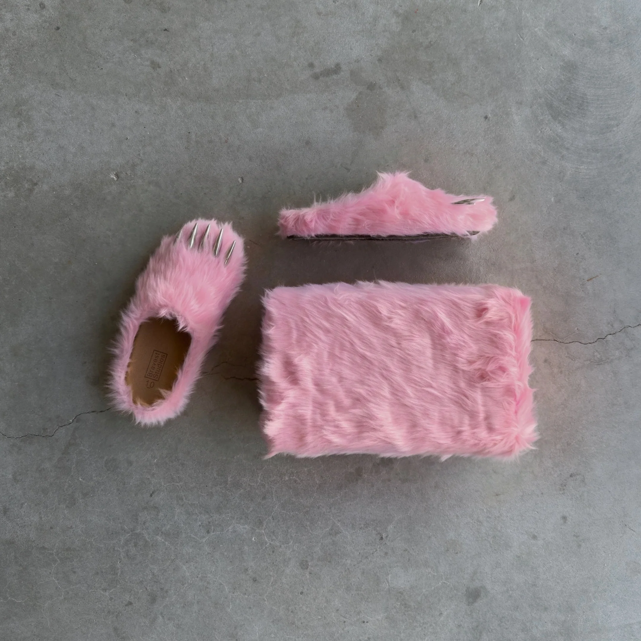 [SOLD OUT] Pink Bear Claw Mules - Image 6