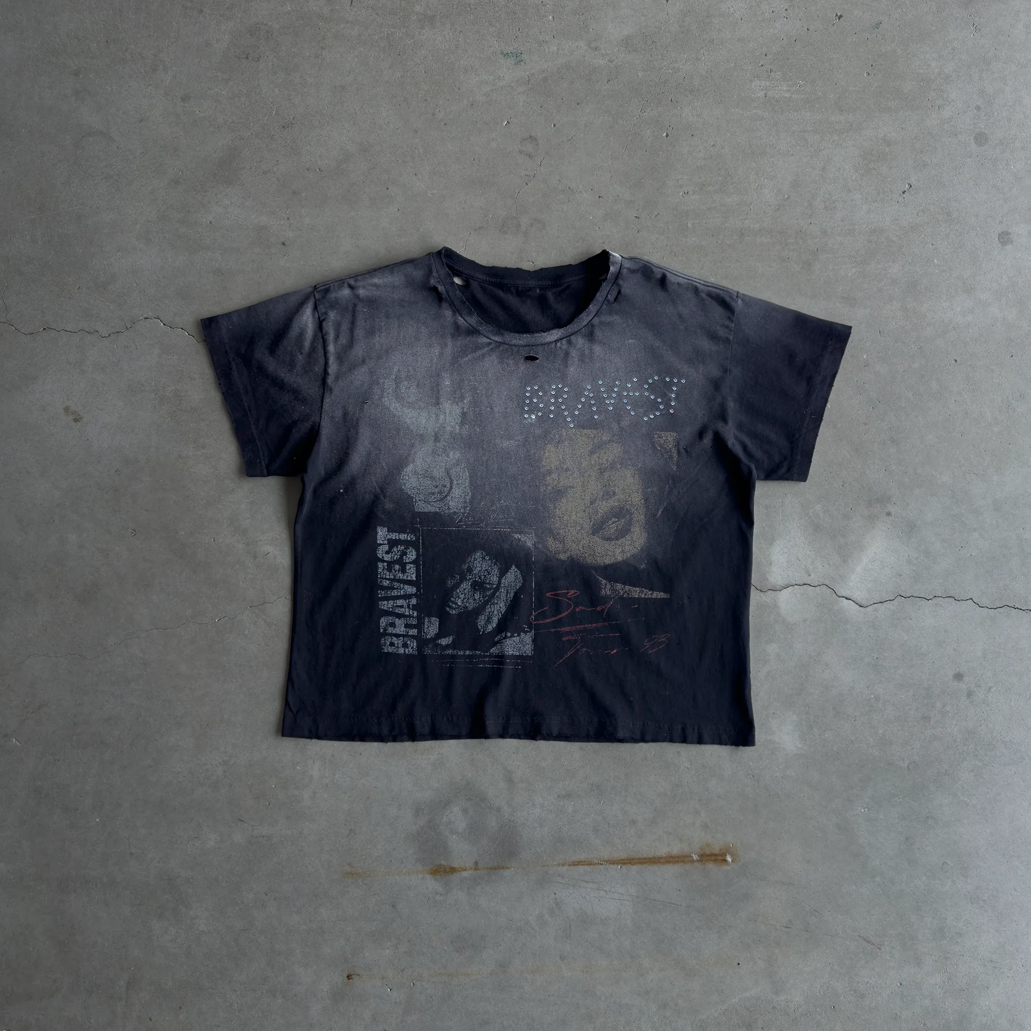 Black Paradise Vintage Tee - Image 3