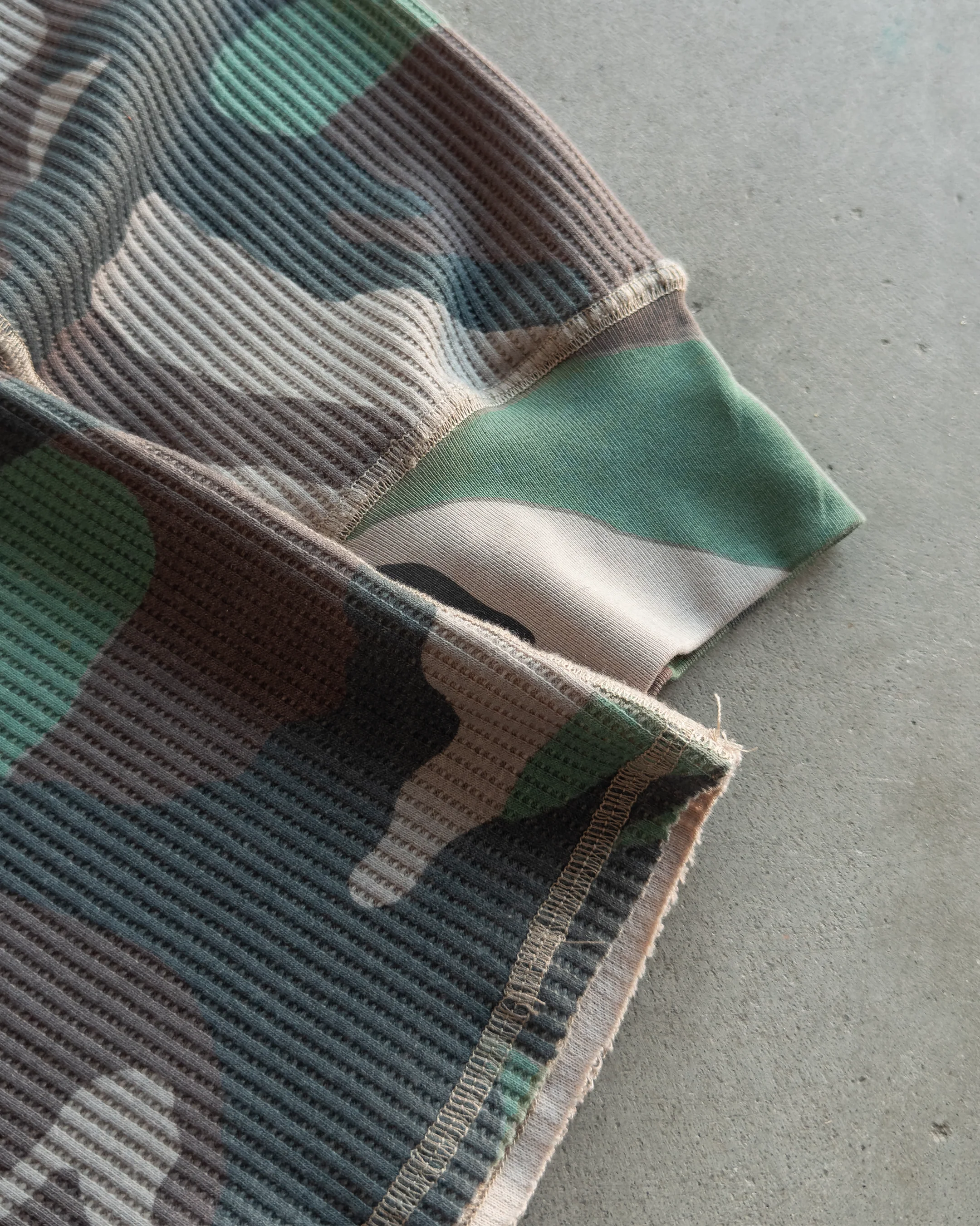 Woodland Camo Thermal - Image 3